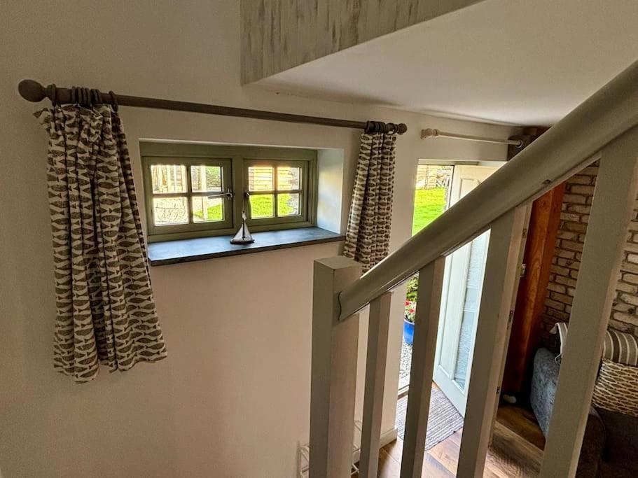 Little Bream - Pretty Cosy Cottage, Sea Views, Walk To The Beach Mawnan Smith Dış mekan fotoğraf